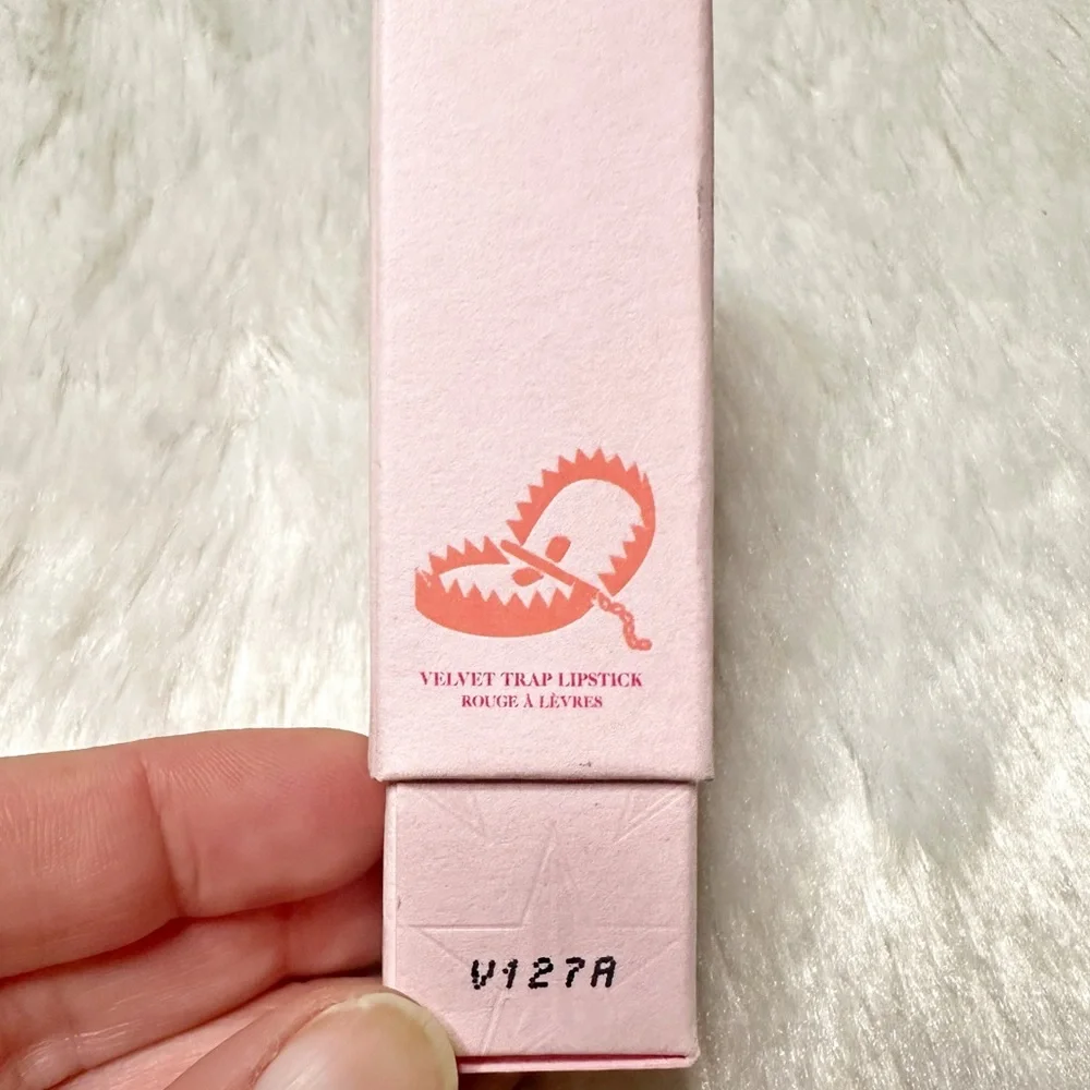 NIB Jeffree Star Velvet Trap Lipstick in Cherry Soda Full Size 3.3g